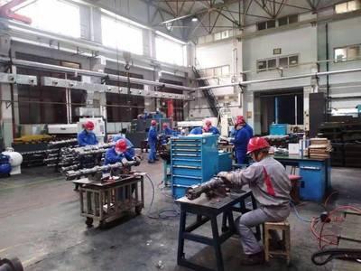 【基層動(dòng)態(tài)】搶急件 保任務(wù) 他們用行動(dòng)回應(yīng)每一份信任 --機(jī)械制造事業(yè)部22車間凸輪軸加工效率再破記錄